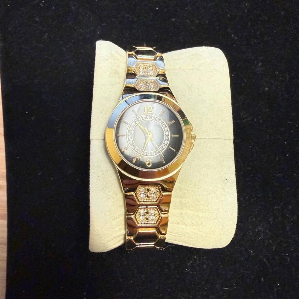 Allude Gold Tone Rhinestone Watch Quartz Japan‎ Y2K Vintage Style WORKS
